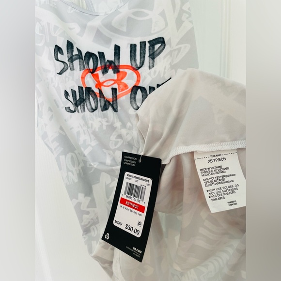 Under Armour tank (XS) - Picture 9 of 12